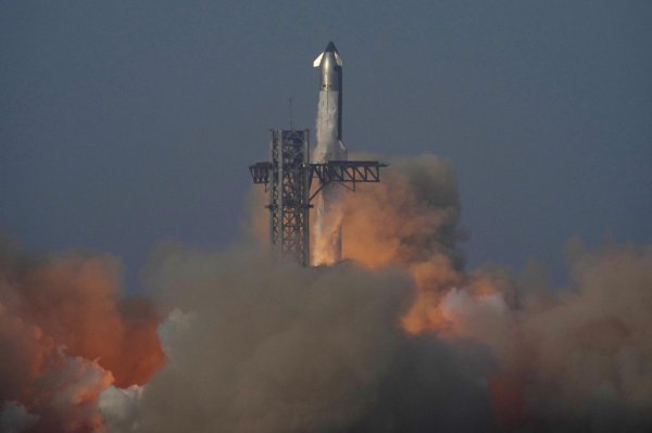 启运操盘 第十次试飞　“星舰”前途引关注